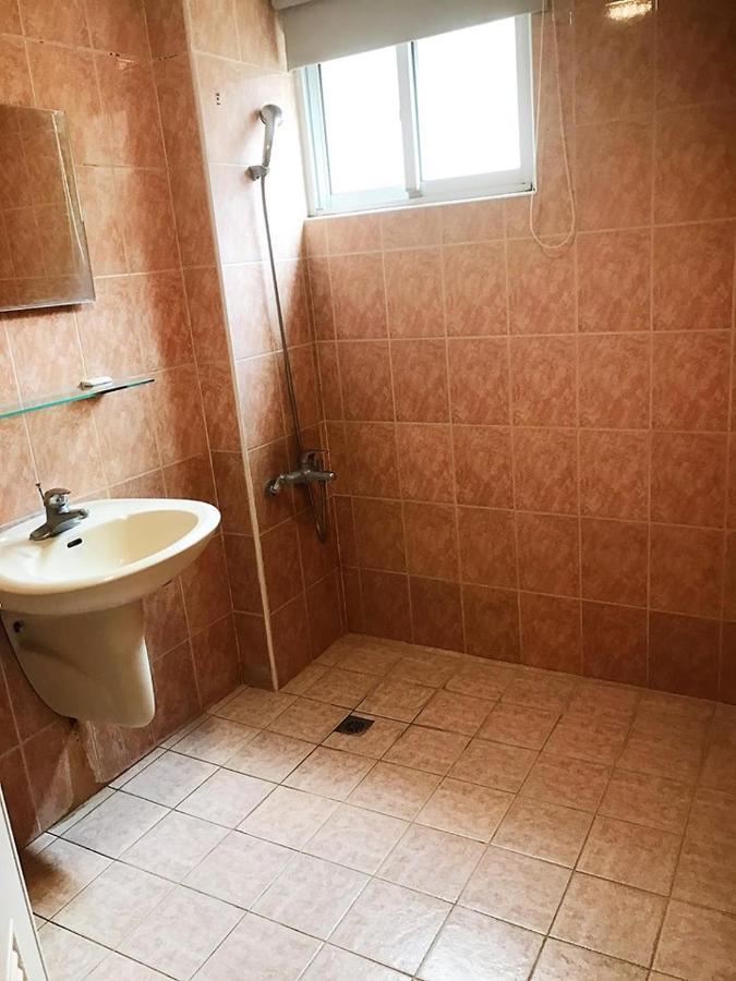 Holiday Business Hotel T'ai-tung Esterno foto