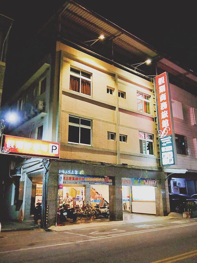 Holiday Business Hotel T'ai-tung Esterno foto